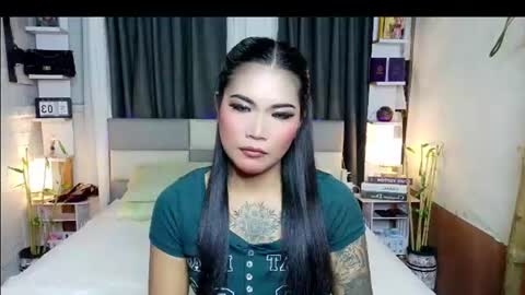 Snapshot of lytatto_lashes chatting on July 5, 2026, 1:29 pm lytatto_lashes online show from July 5, 2026, 1:29 pm
