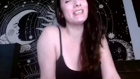 M0lly online show from January 12, 2026, 4:23 pm