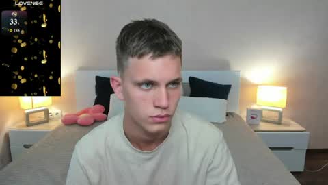 Snapshot of m0neyken_ chatting on June 27, 2026, 5:45 am m0neyken_ online show from June 27, 2026, 5:45 am