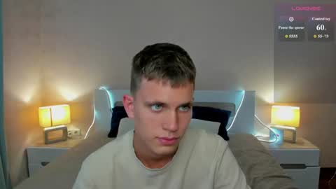 Snapshot of m0neyken_ chatting on July 1, 2026, 8:38 am m0neyken_ online show from July 1, 2026, 8:38 am