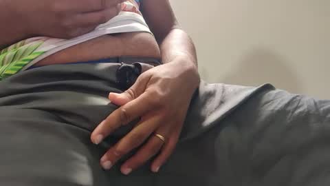 m0ren01995 online show from January 7, 2026, 11:12 am