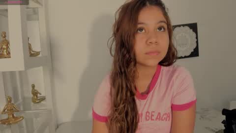 Mila online show from December 20, 2025, 5:09 pm