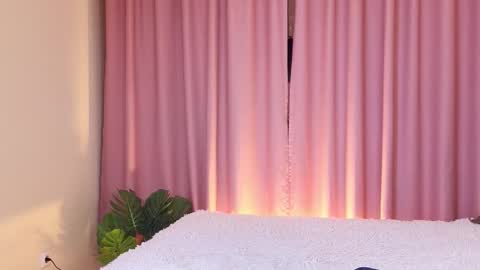 MissLanaB online show from November 12, 2025, 12:05 pm