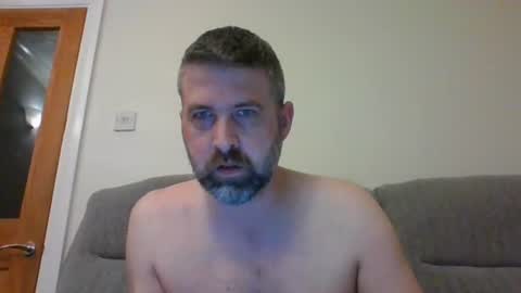 Snapshot of m5572 chatting on June 10, 2026, 9:03 pm Mathew online show from June 10, 2026, 9:03 pm