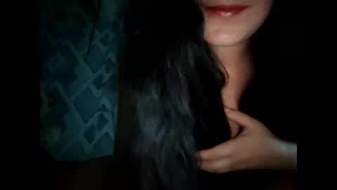 m8437769 online show from October 23, 2025, 7:34 pm
