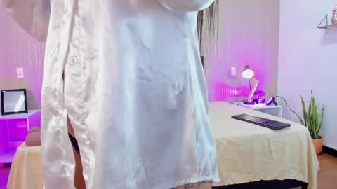 Snapshot of m_antonia chatting on April 8, 2026, 3:56 pm Maria online show from April 8, 2026, 3:56 pm