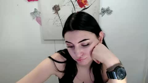 m_i_k_i_ online show from March 6, 2026, 11:39 am