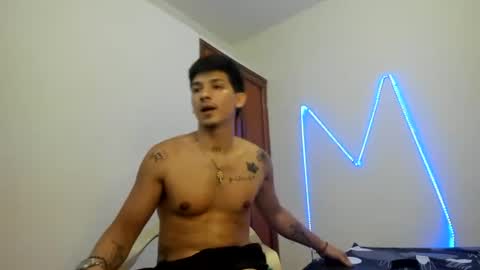 itgram pezlo josue online show from November 14, 2025, 2:05 pm