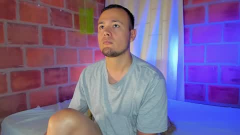 Snapshot of maax_taylor01 chatting on January 24, 2025, 12:41 pm online show from January 24, 2025, 12:41 pm