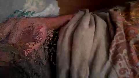 mac_james23 online show from March 11, 2025, 12:06 pm