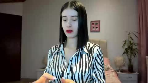 Macarena online show from September 25, 2025, 3:43 am