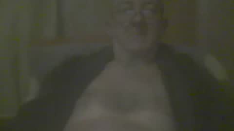 macbewdekan25 online show from May 8, 2026, 11:04 am