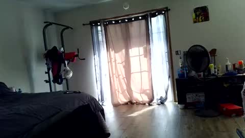 Snapshot of mace_shwanger chatting on April 18, 2026, 4:00 pm Mace Shwanger online show from April 18, 2026, 4:00 pm
