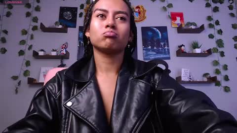 Macey Elliot Modelo Independiente online show from December 24, 2024, 12:55 pm