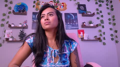 Macey Elliot Modelo Independiente online show from December 27, 2024, 6:53 pm