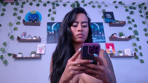 Macey Elliot Modelo Independiente online show from January 10, 2025, 10:57 pm