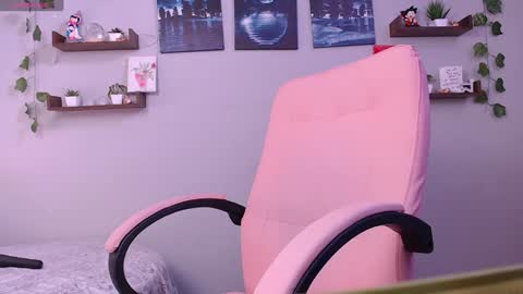 Macey Elliot Modelo Independiente online show from January 12, 2025, 12:55 pm