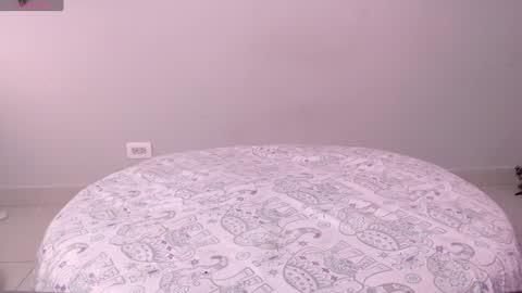 Macey Elliot Modelo Independiente online show from January 14, 2025, 1:06 pm