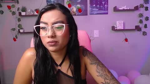 Macey Elliot Modelo Independiente online show from March 7, 2025, 5:17 pm