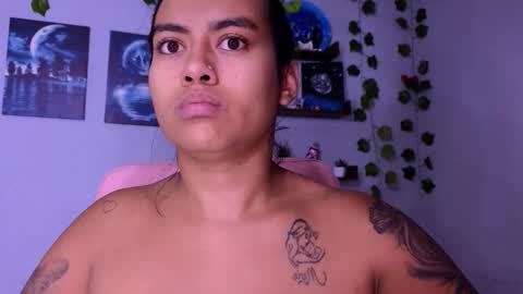 Macey Elliot Modelo Independiente online show from October 14, 2025, 10:16 am