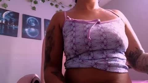 Macey Elliot Modelo Independiente online show from October 16, 2025, 2:29 pm