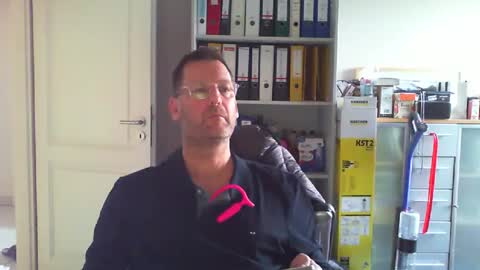 macfly67 online show from April 15, 2026, 5:42 pm