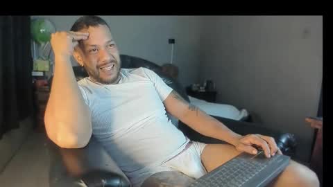 Snapshot of machohandsome chatting on February 19, 2025, 8:44 am Javier papichulo master how do you want online show from February 19, 2025, 8:44 am