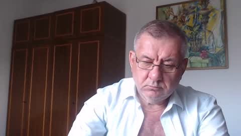 Macho online show from September 19, 2025, 3:02 pm