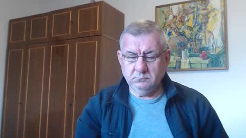 Macho online show from October 13, 2025, 2:17 pm