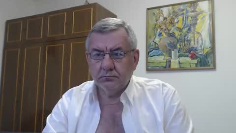 Macho online show from March 29, 2026, 4:07 pm