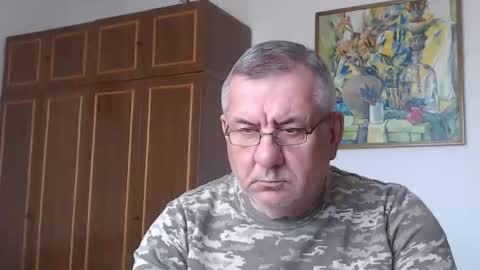 Macho online show from April 18, 2026, 3:38 pm