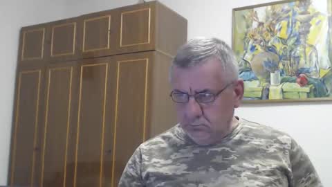 Macho online show from April 18, 2026, 9:04 pm