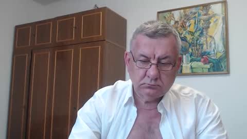 Macho online show from May 19, 2026, 3:29 pm