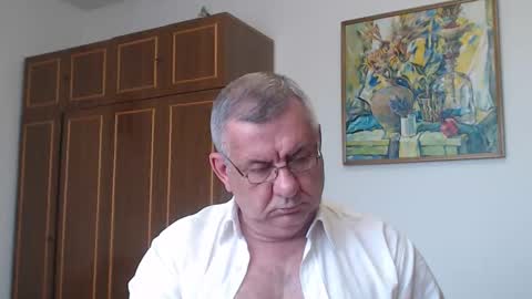 Macho online show from May 28, 2026, 2:47 pm