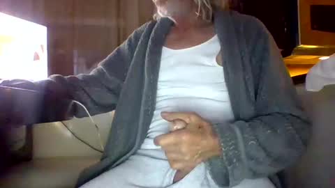 Snapshot of mack1960959307 chatting on December 11, 2024, 8:47 am Big mack 1 online show from December 11, 2024, 8:47 am