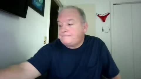 mackdocc001 online show from October 6, 2025, 3:31 pm