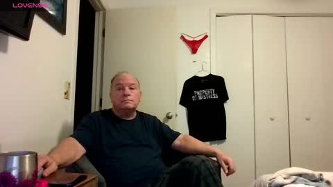 mackdocc001 online show from March 7, 2026, 11:29 am