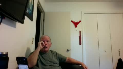 mackdocc001 online show from June 13, 2026, 12:58 pm