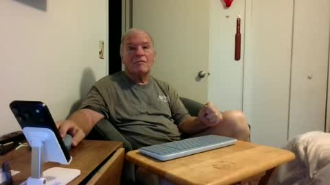 Snapshot of mackdocc001 chatting on June 18, 2026, 1:15 pm mackdocc001 online show from June 18, 2026, 1:15 pm