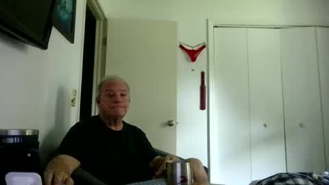 Snapshot of mackdocc001 chatting on June 19, 2026, 5:39 pm mackdocc001 online show from June 19, 2026, 5:39 pm