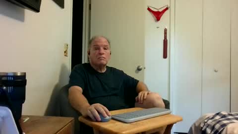 Snapshot of mackdocc001 chatting on June 20, 2026, 12:52 pm mackdocc001 online show from June 20, 2026, 12:52 pm