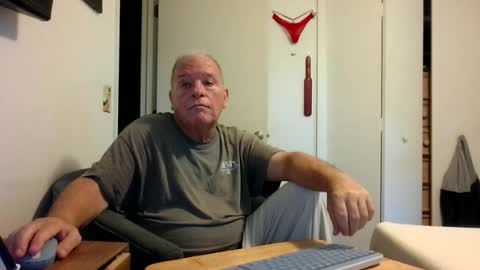 Snapshot of mackdocc001 chatting on June 30, 2026, 11:55 am mackdocc001 online show from June 30, 2026, 11:55 am