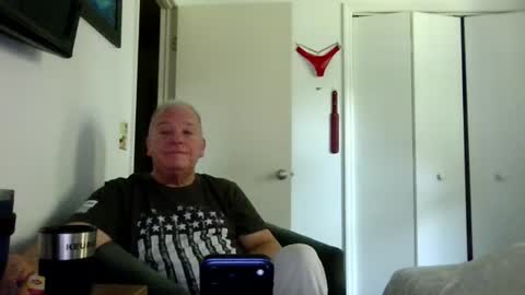 Snapshot of mackdocc001 chatting on July 3, 2026, 5:30 pm mackdocc001 online show from July 3, 2026, 5:30 pm