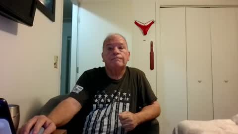 Snapshot of mackdocc001 chatting on July 4, 2026, 10:43 am mackdocc001 online show from July 4, 2026, 10:43 am