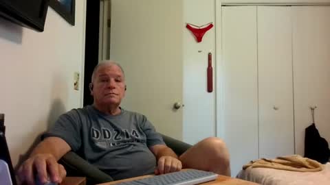 Snapshot of mackdocc001 chatting on July 7, 2026, 5:39 pm mackdocc001 online show from July 7, 2026, 5:39 pm