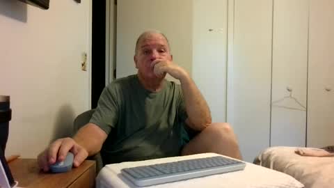 Snapshot of mackdocc001 chatting on July 18, 2026, 1:04 pm mackdocc001 online show from July 18, 2026, 1:04 pm