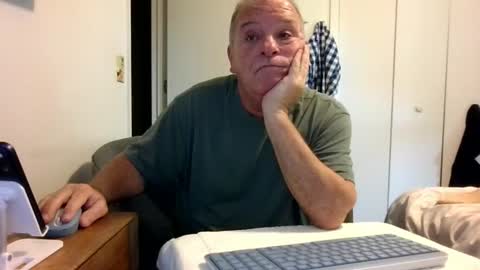 Snapshot of mackdocc001 chatting on July 24, 2026, 2:59 pm mackdocc001 online show from July 24, 2026, 2:59 pm