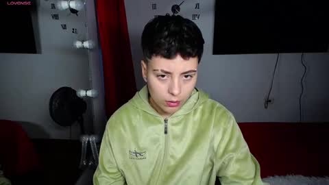 Snapshot of mackenziecameron chatting on February 6, 2025, 12:54 am MACKENZIE CAMERON online show from February 6, 2025, 12:54 am