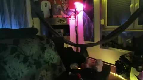 Snapshot of mad_dem0n chatting on March 3, 2025, 6:55 pm Manuel online show from March 3, 2025, 6:55 pm