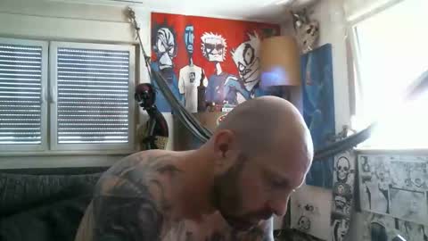 Snapshot of mad_dem0n chatting on September 13, 2025, 11:10 am Manuel online show from September 13, 2025, 11:10 am